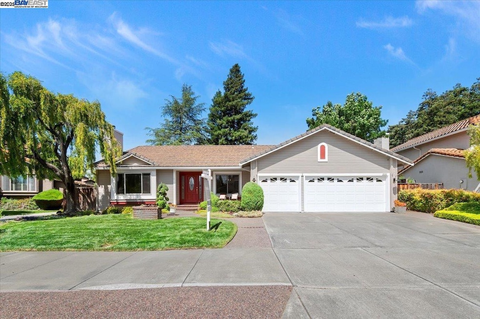 Sold $2,100,000 • Co-Listing Agent