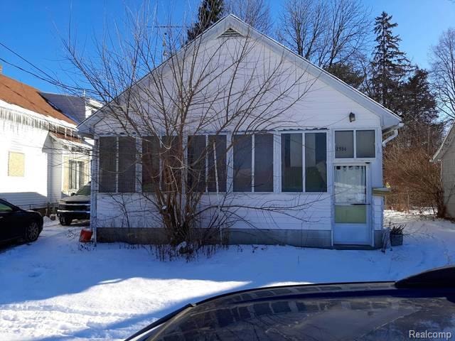 2506 Arlington Ave, Flint, MI 48506 - photo 1