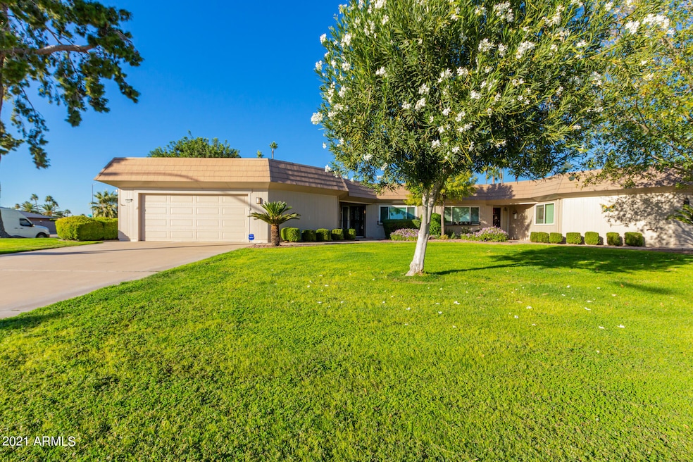 10662 W Hutton Dr, Sun City, AZ 85351 - photo 1