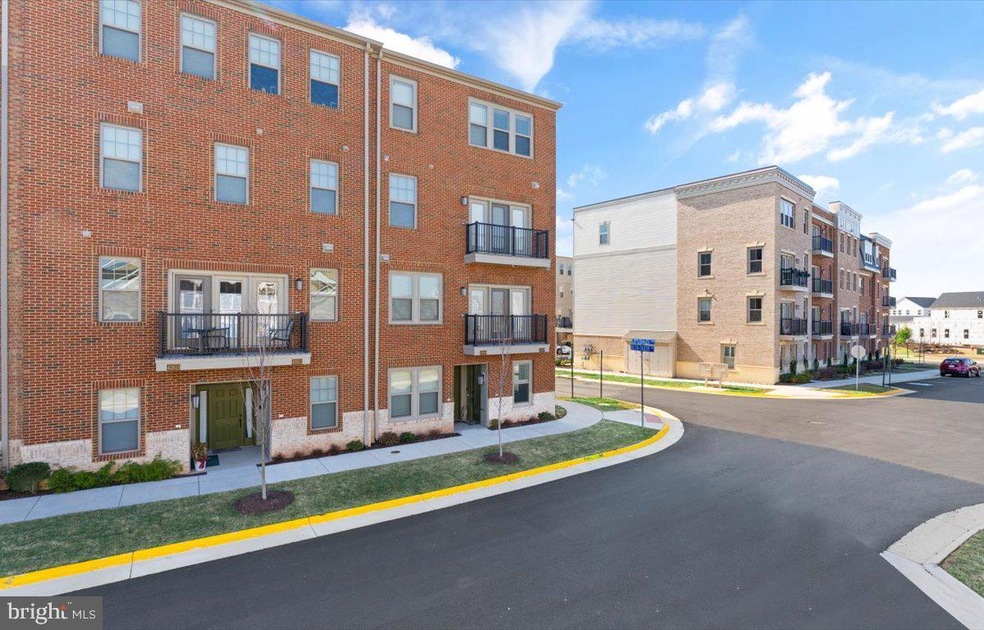 42847 Littlehales Terrace, Ashburn, VA 20148 - photo 1