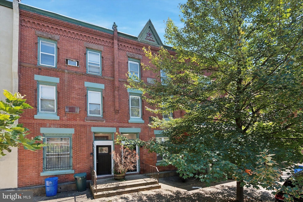 251 S 44th St unit 2, Philadelphia, PA 19104 - photo 1