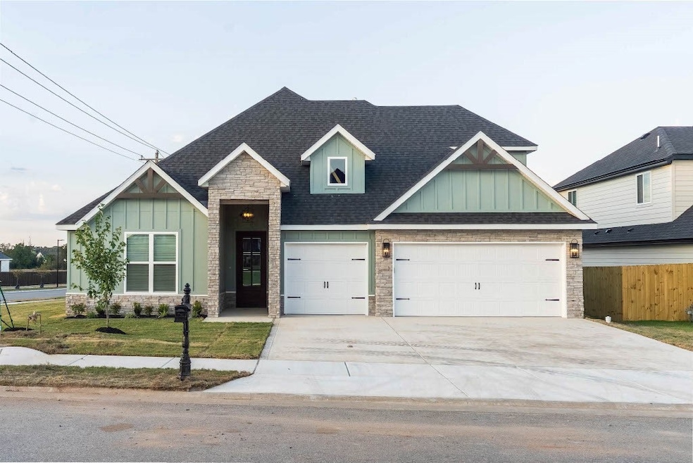 1270 Red Maple St, Centerton, AR 72719 - photo 1