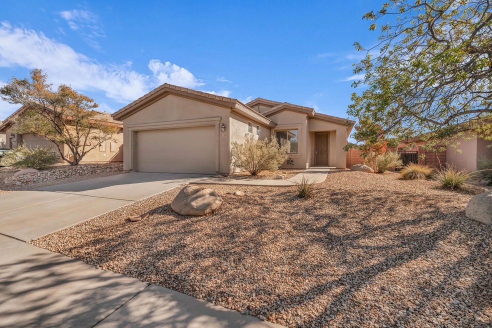 2128 Silverstone Way-large-001-022-H03-1