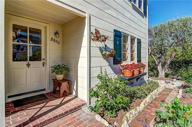Classic cottage details say 