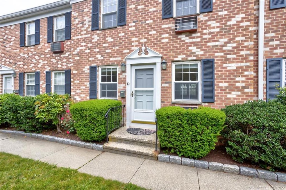 27 Maple Tree Ave unit 4, Stamford, CT 06906 - photo 1