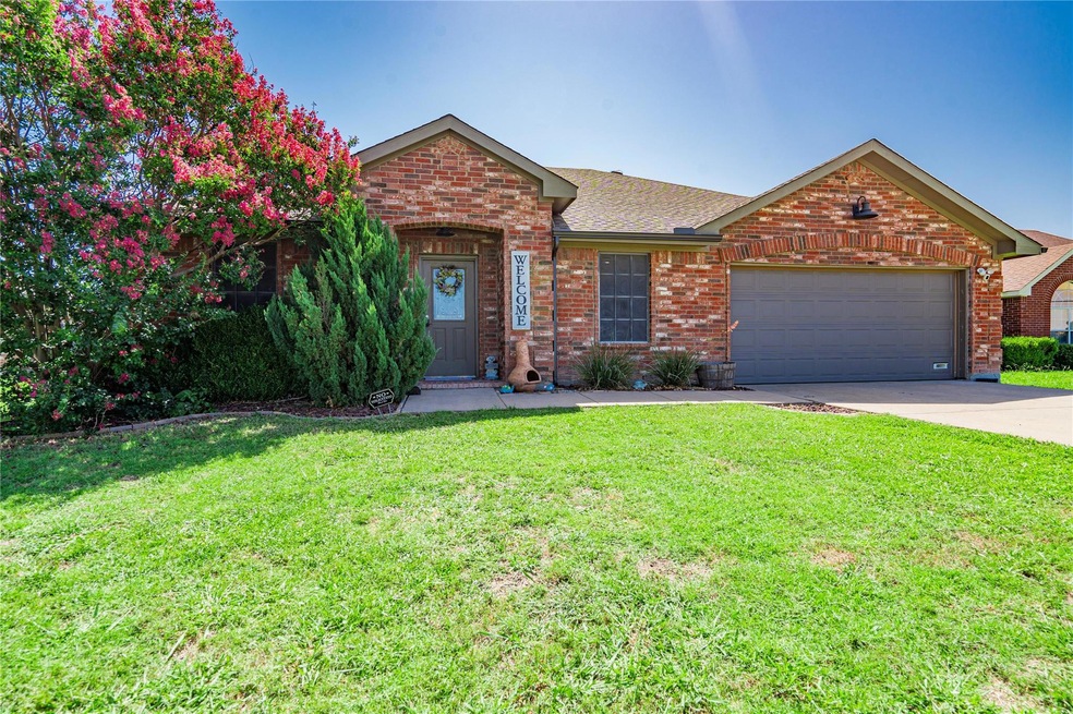 424 Geren Dr, Lavon, TX 75166 - photo 1