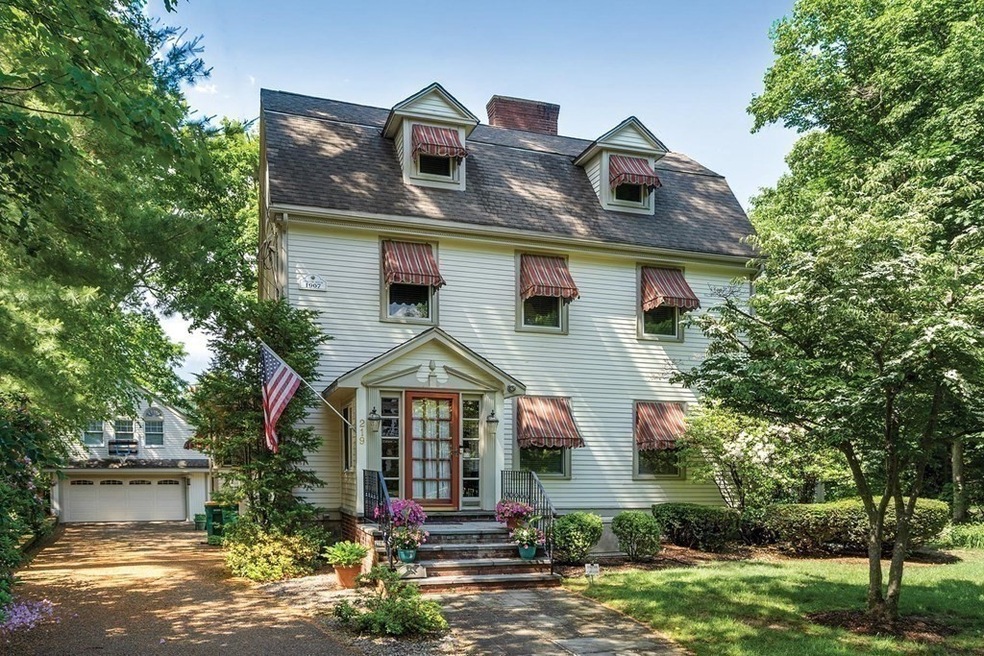 Sold $1,100,000 • Co-Listing Agent