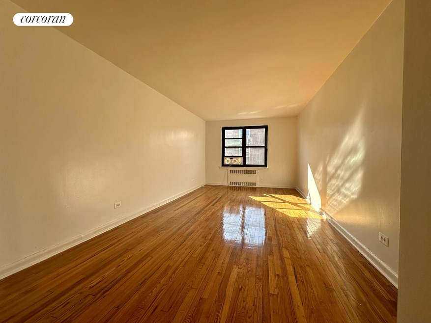 100-11 67th Rd unit 503, Forest Hills, NY 11375 - photo 1