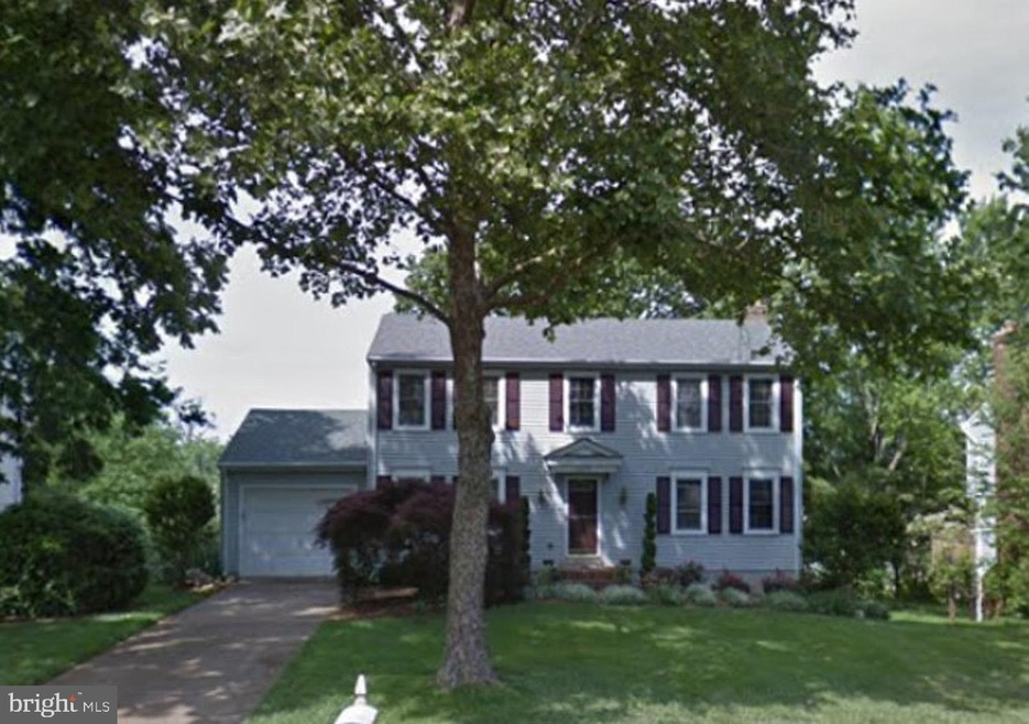 6219 Hidden Canyon Rd, Centreville, VA 20120 - photo 1