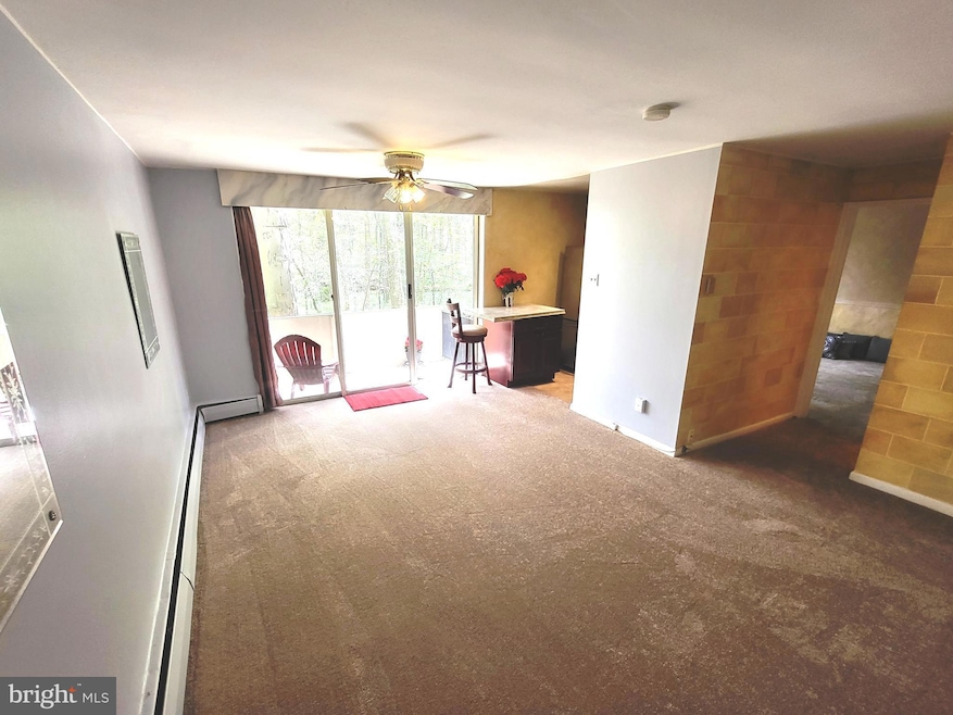 100 E Glenolden Ave unit E21, Glenolden, PA 19036 - photo 1