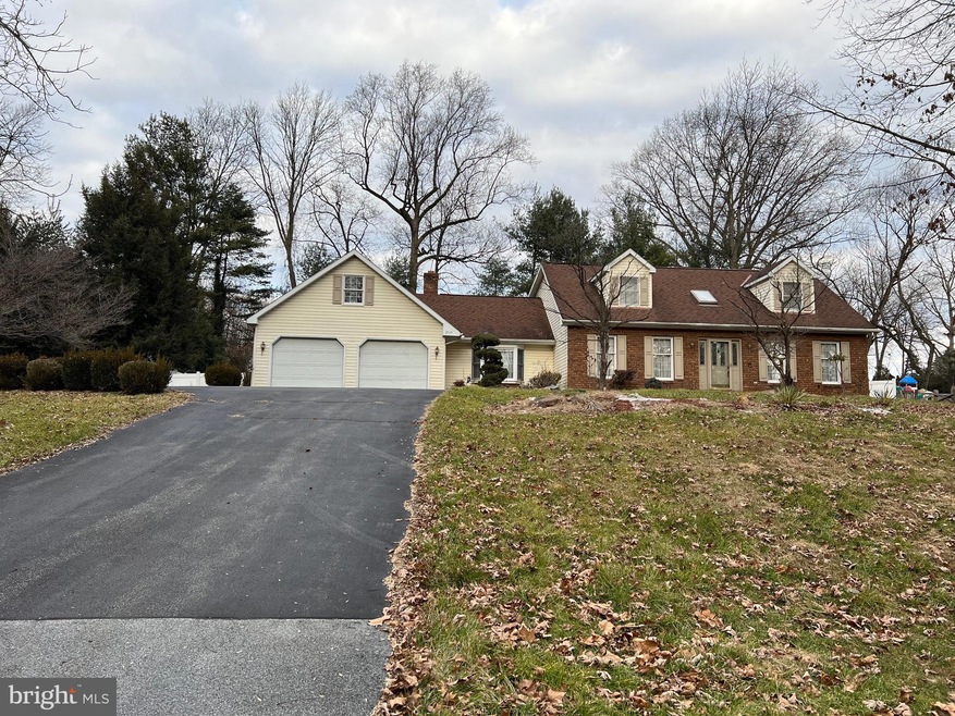 2535 River Rd, Reading, PA 19605 - photo 1