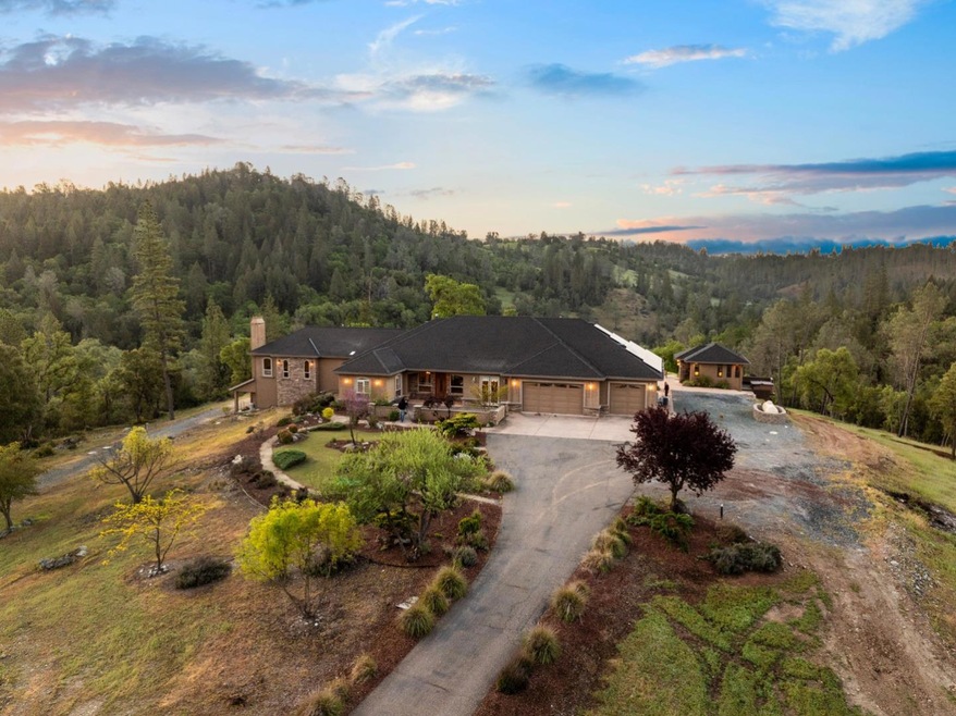 Sold $1,150,000 • Co-Listing Agent