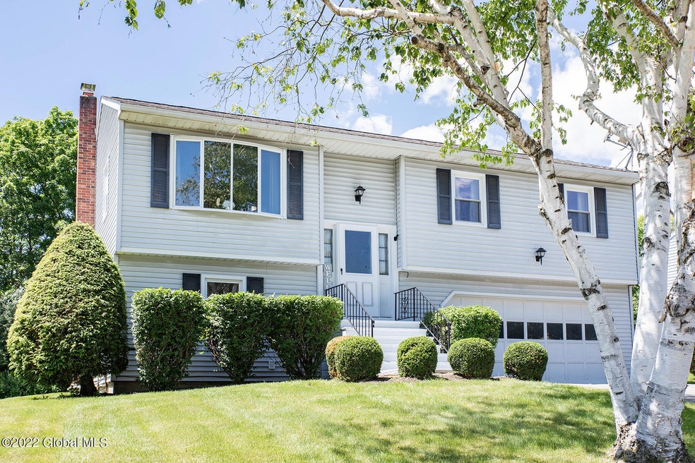 5 Deerfield Place, Schenectady, NY 12302 - photo 1