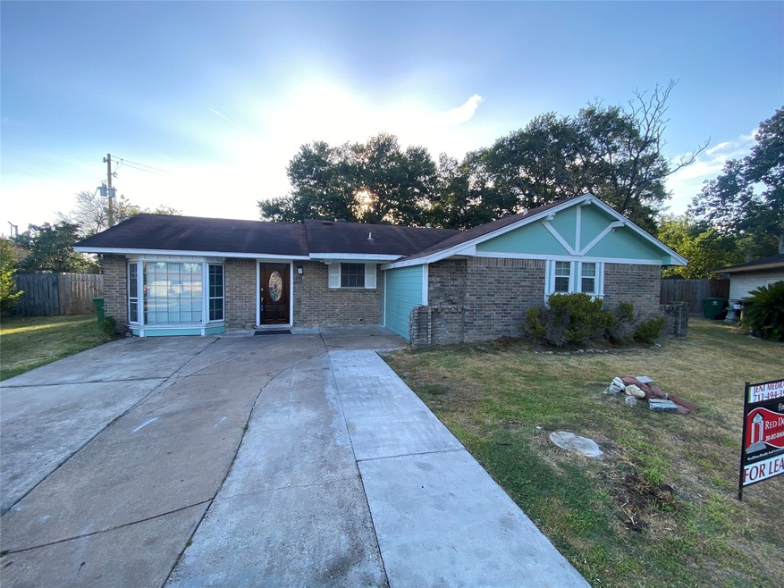 6438 King Post Dr, Houston, TX 77088 - photo 1