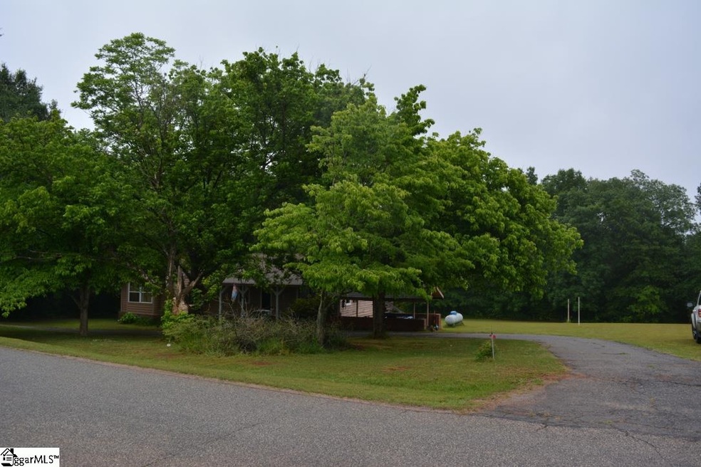 500 Gramling School Rd, Inman, SC 29349 - photo 1