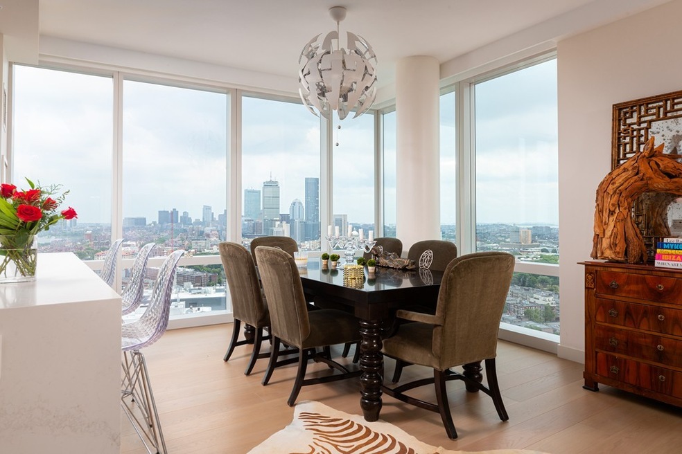 188 Brookline Ave unit 27 J, Boston, MA 02215 - photo 1