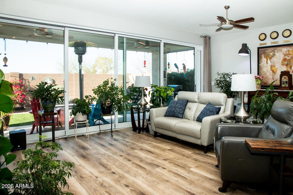LivingRoom-3 (1)