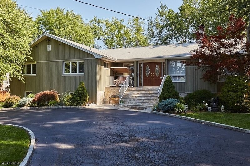 231 E Mount Pleasant Ave, Livingston, NJ 07039 - photo 1