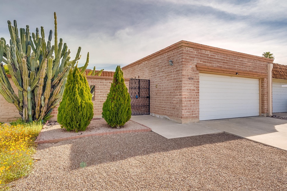 4524 Limberlost Circle-1