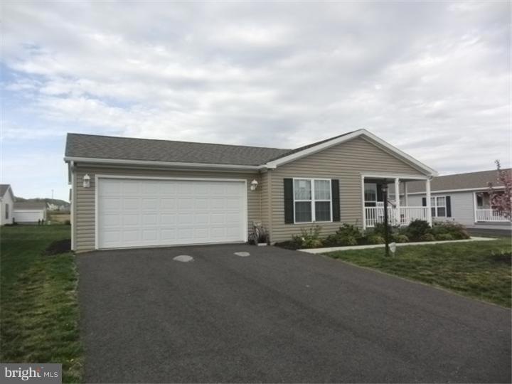 107 Nuthatch Ct W, Bechtelsville, PA 19505 - photo 1