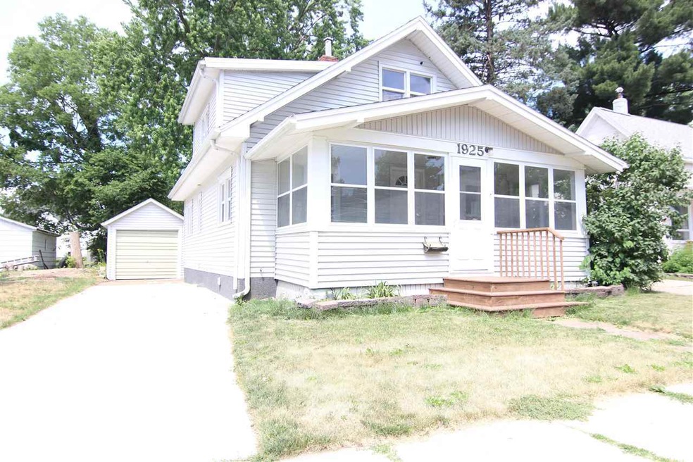 1925 Clay St, Cedar Falls, IA 50613 - photo 1