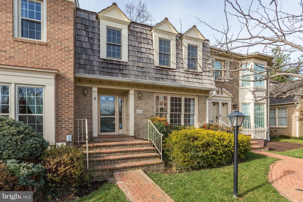 10776 Brewer House Rd, Rockville, MD 20852 - photo 1