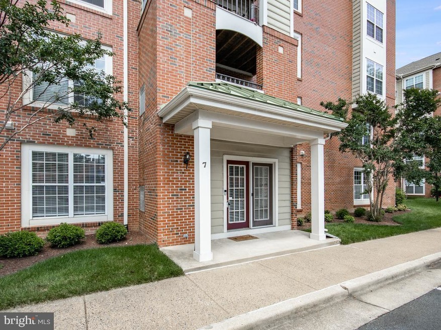 Quaker Hill Community unit 7, Alexandria, VA 22314 - photo 1