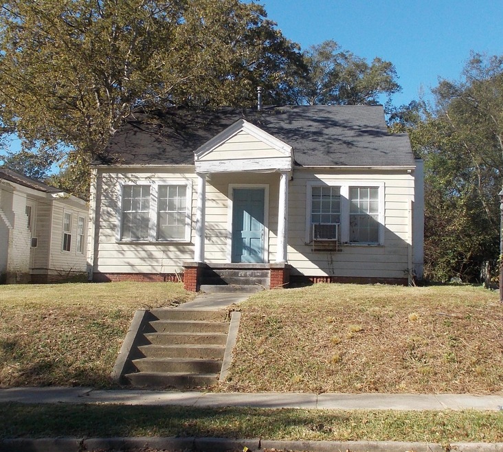 1016 N 8th Ave