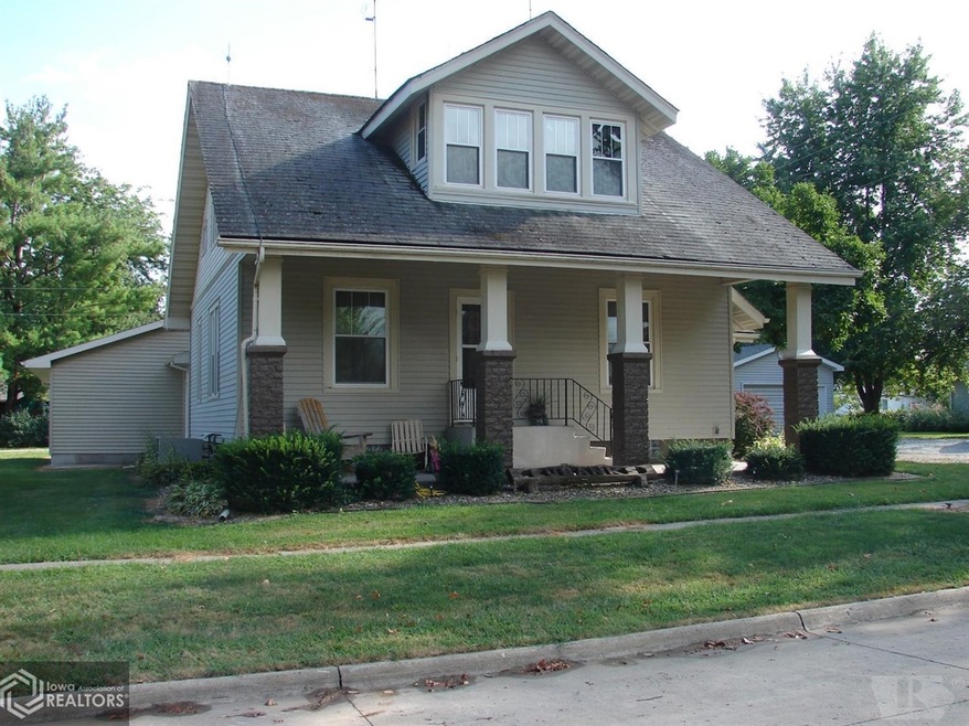 107 W 2nd St, Wayland, IA 52654 - photo 1