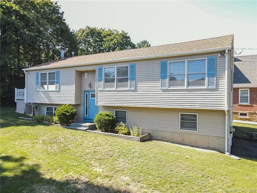14 Pine St, West Haven, CT 06516 - photo 1