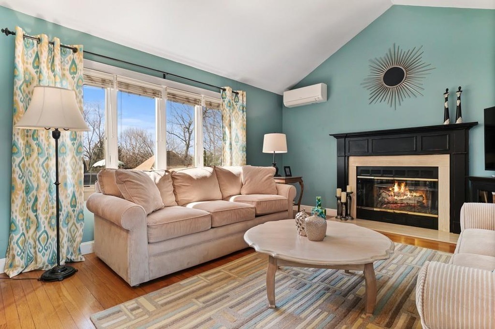 4 Hillcrest Rd, Danvers, MA 01923 - photo 1