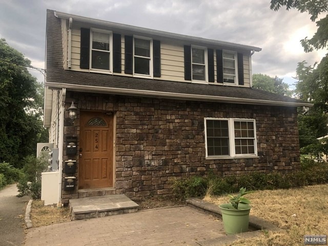 254 Kinderkamack Rd unit 3, River Edge, NJ 07661 - photo 1