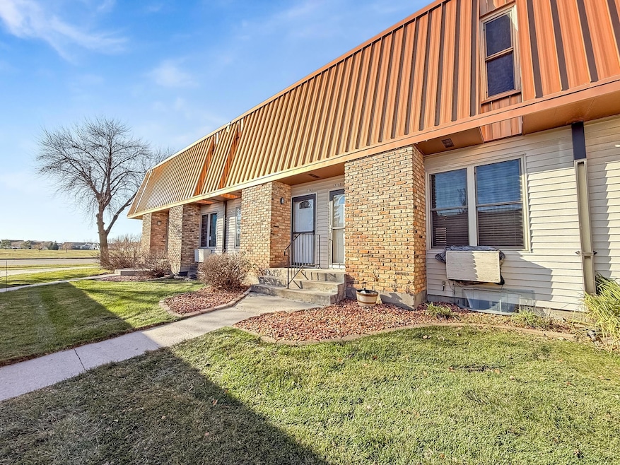 336 13th Ave E, West Fargo, ND 58078 - photo 1