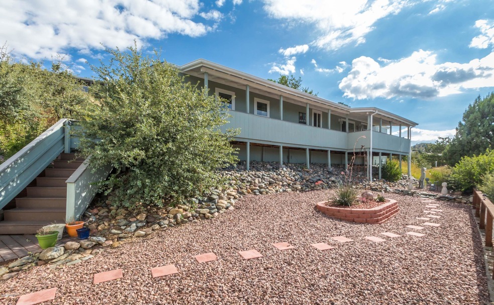 2220 Hillside Loop Rd