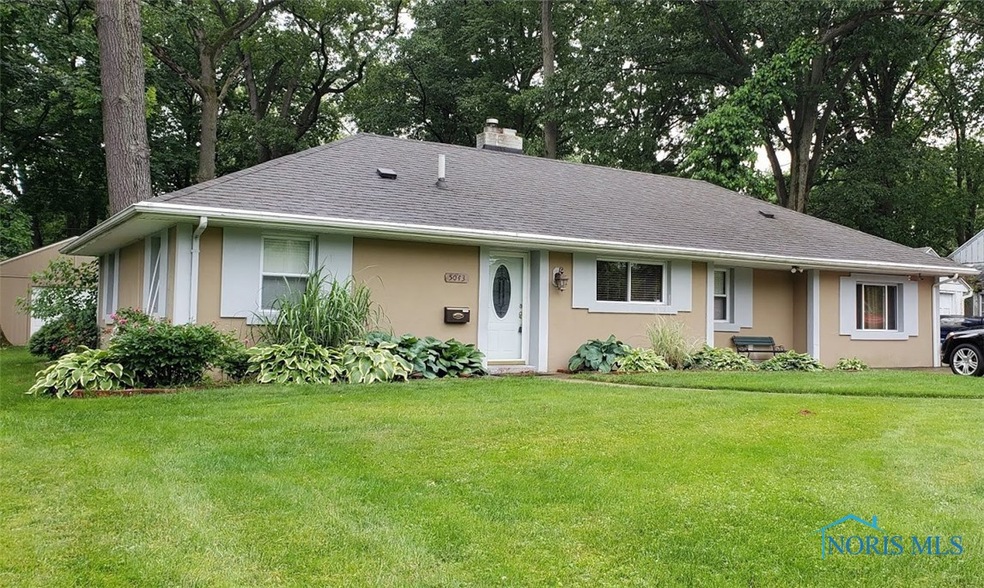 Great Curb Appeal, Inside pictures to come.
