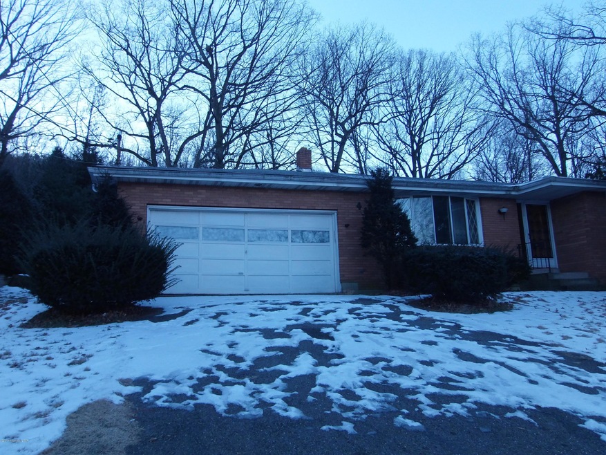 418 Mountain Ave, Tamaqua, PA 18252 - photo 1