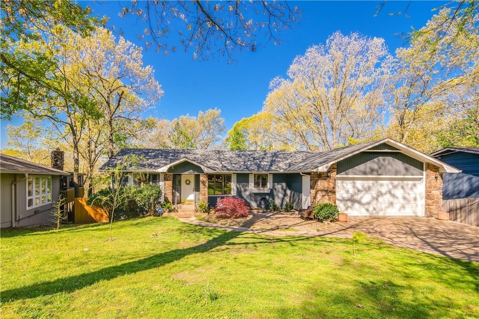 10 Pease Dr, Bella Vista, AR 72715 - photo 1