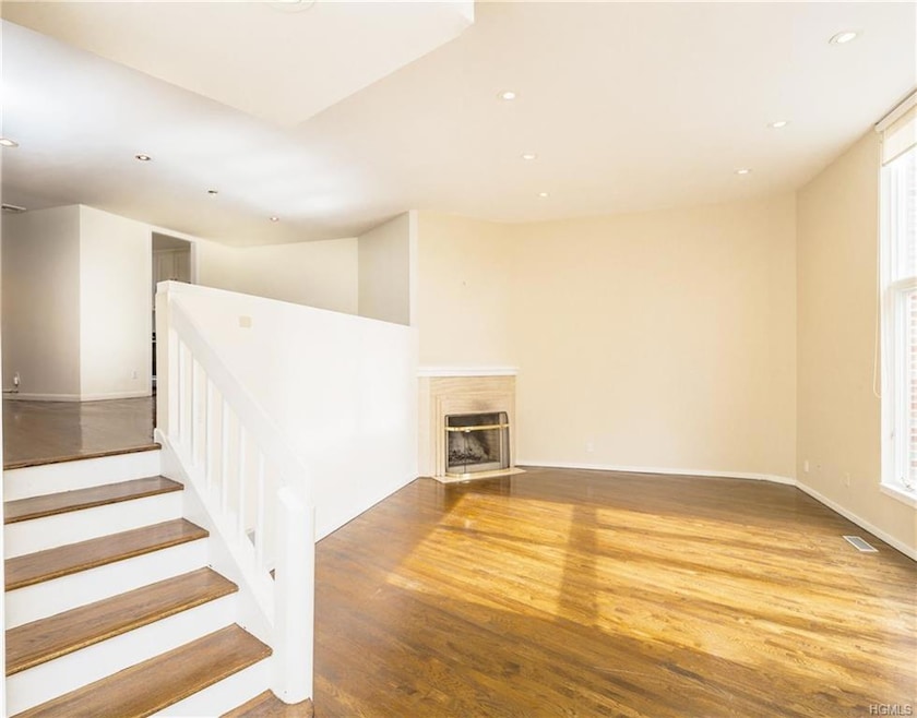 11 Gramatan Ct, Bronxville, NY 10708 - photo 1