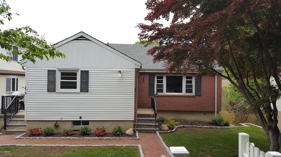 10 Pemberwick Rd, Greenwich, CT 06831 - photo 1