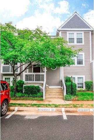 12896 Grays Pointe Rd unit C, Fairfax, VA 22033 - photo 1