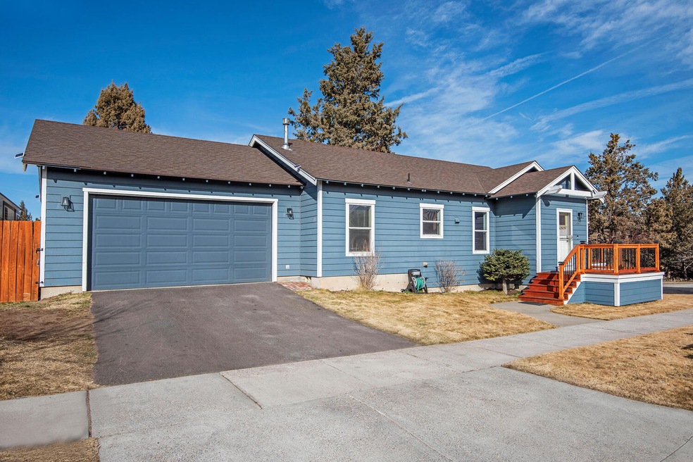 20682 Glen Falls Place, Bend, OR 97701 - photo 1