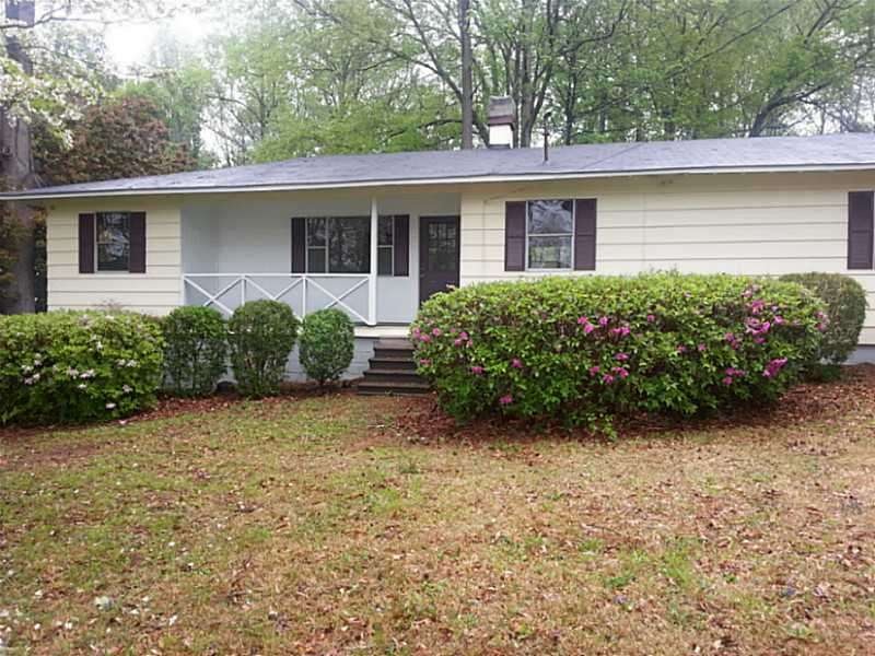 125 Lakeshore Dr, Stockbridge, GA 30281 - photo 1