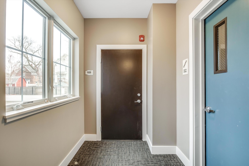 06-410 N 1st St 022