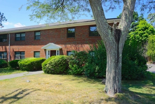 84 Renwick Rd unit B, Wakefield, MA 01880 - photo 1