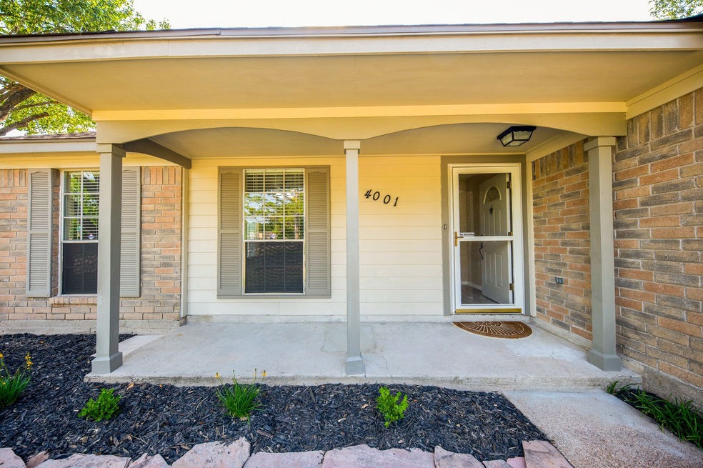 4001 Lee Ln, Pearland, TX 77584 - photo 1