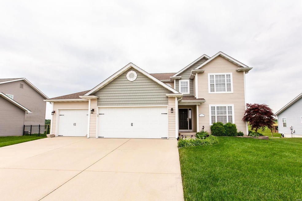 Welcome Home to 636 Willowbrook Way, O'Fallon, IL 