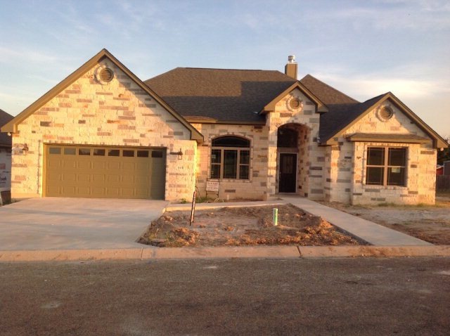 1605 Timberwood Dr, Fredericksburg, TX 78624 - photo 1