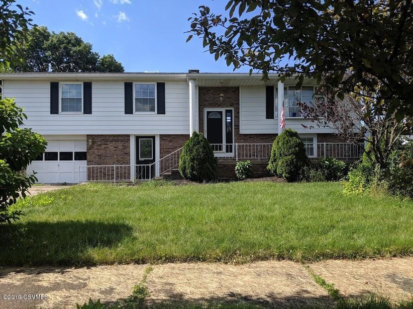 1113 E 4 1 2 St, Berwick, PA 18603 - photo 1