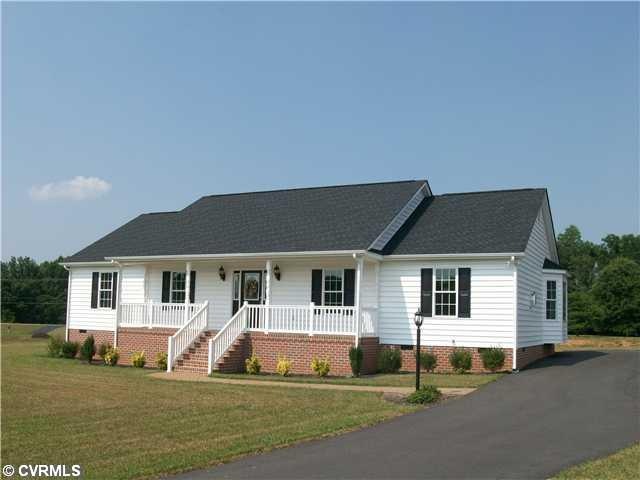 Exterior Front - Beautiful , Custom , ONE-LEVEL Ho