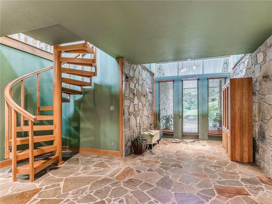 4044 S Deer Park Ln, Harrah, OK 73045 - photo 1